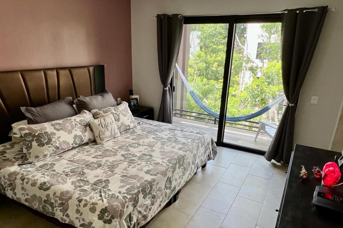 Beautiful 3 Bedroom Villa surrounded by Waterways