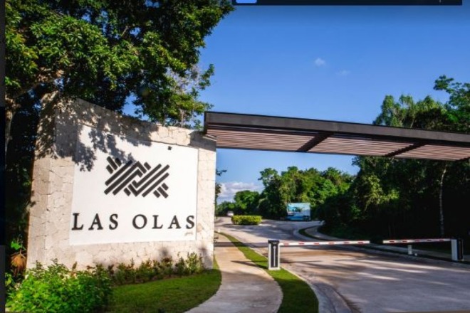 Las Olas, lots in a gated and well planned community
