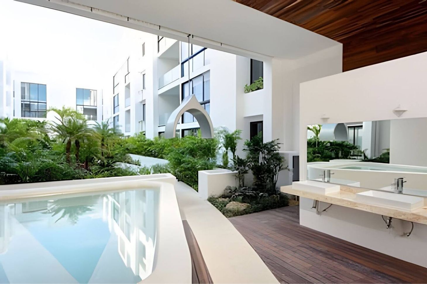 Turn-key PH in Downtown Playa  ANAH, Private Rooftop
