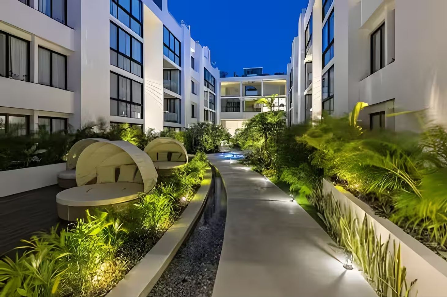 Turn-key PH in Downtown Playa  ANAH, Private Rooftop