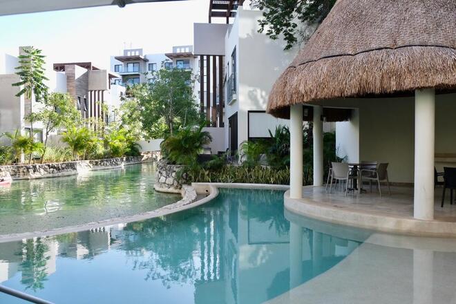Beautiful 3 Bedroom Villa surrounded by Waterways