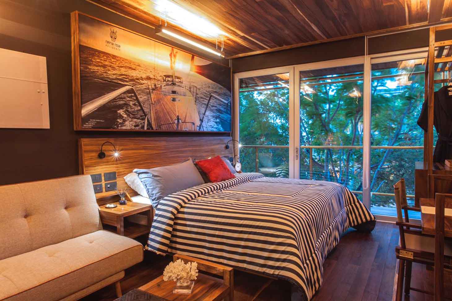 La Residencia, 1,100 ft to the beach