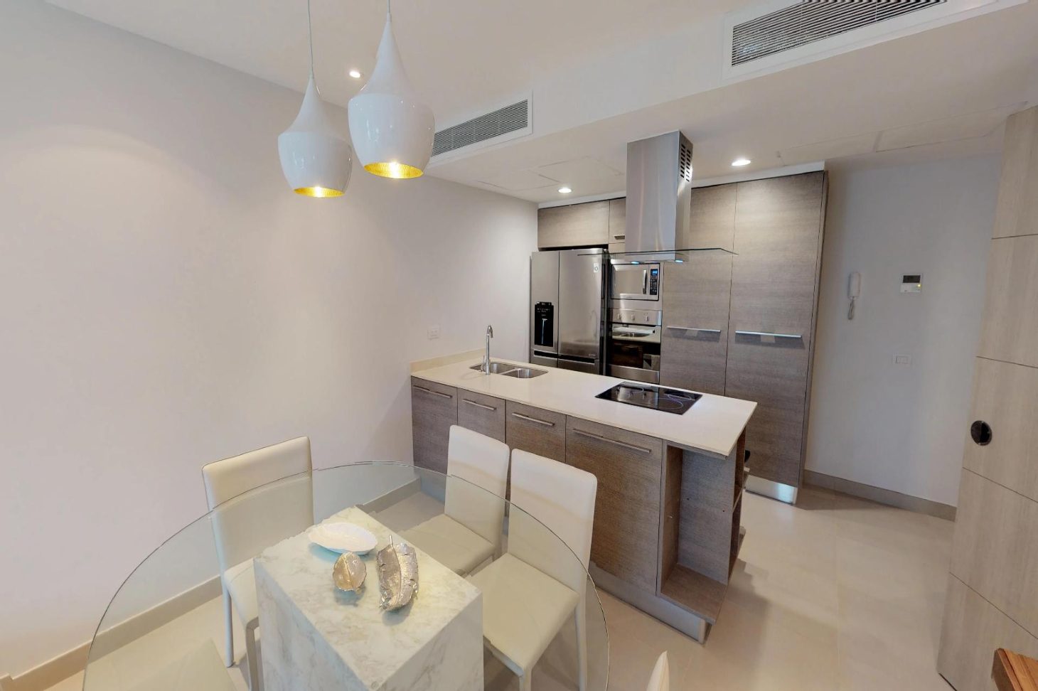 Lorena Ochoa, Condo in front of superb golf course 