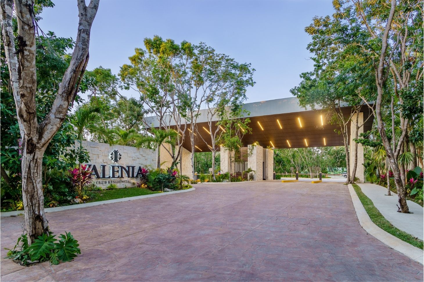 Plaza Valenia in Playa del Carmen