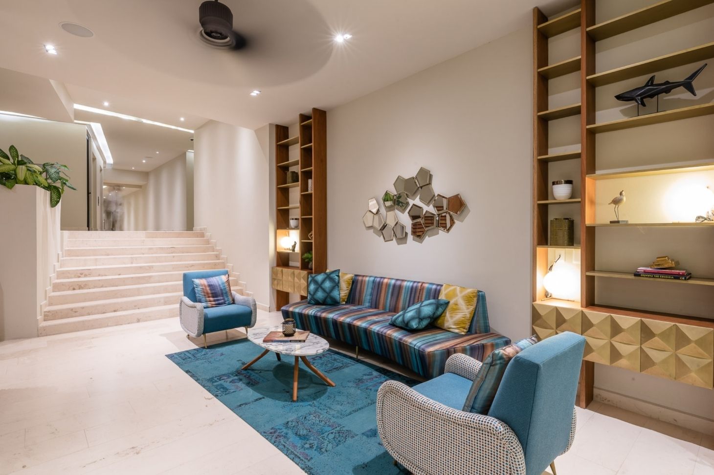 Modern 3bd penthouse walking distance to the beach 